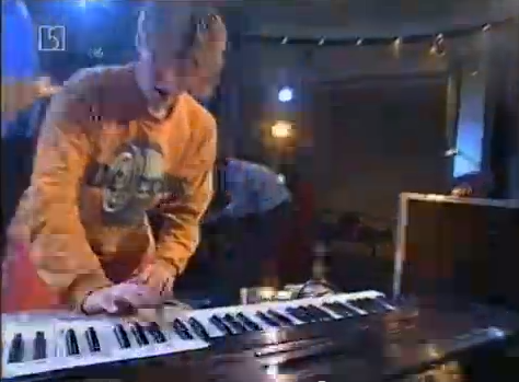 Mijk van plays “Schöneberg” live on German TV (1994)
