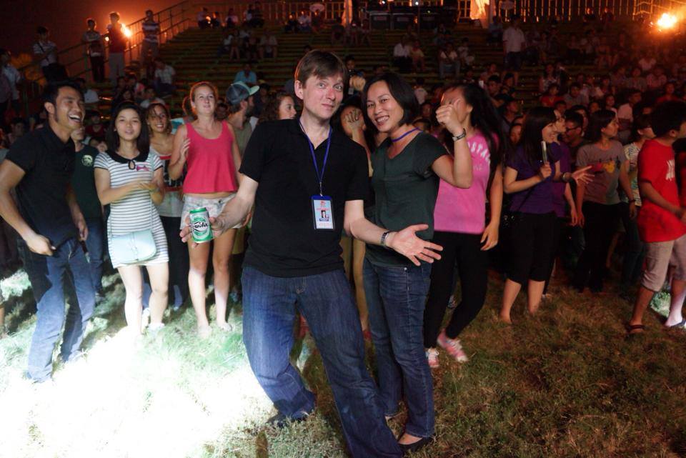 First impressions from my gig at Hue Festival. Again I played live with …