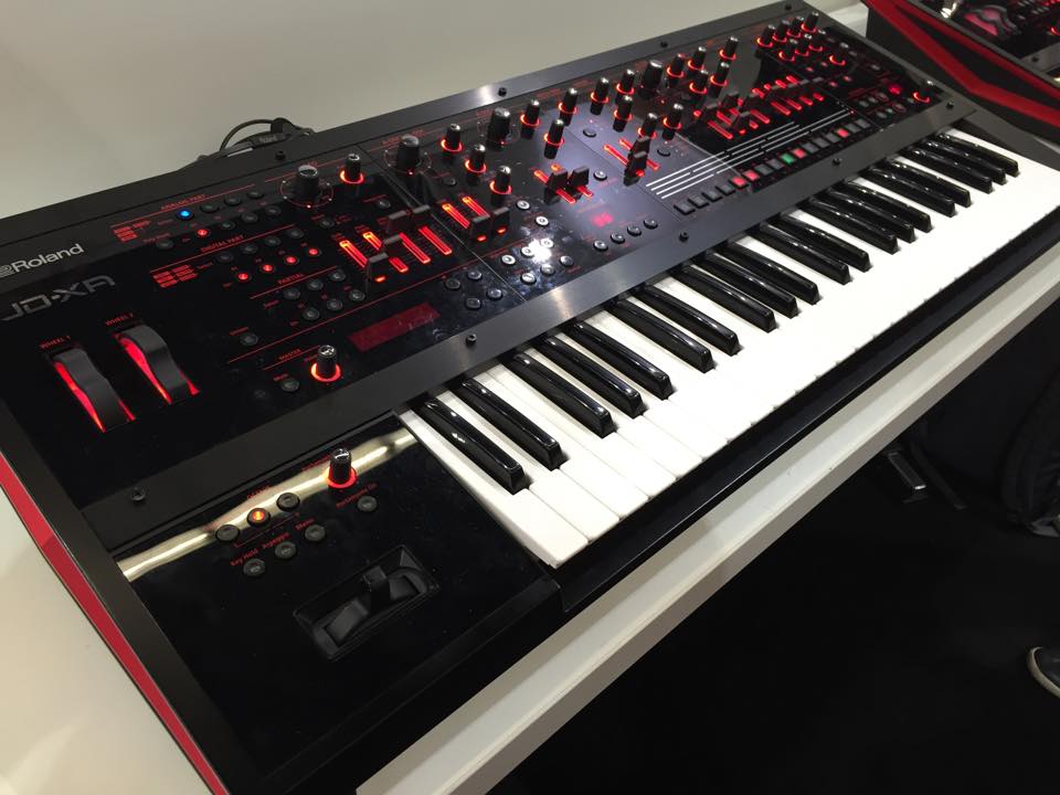 Roland shows the JD-XA, a big digital synth in the tradition of the JD-800 with …