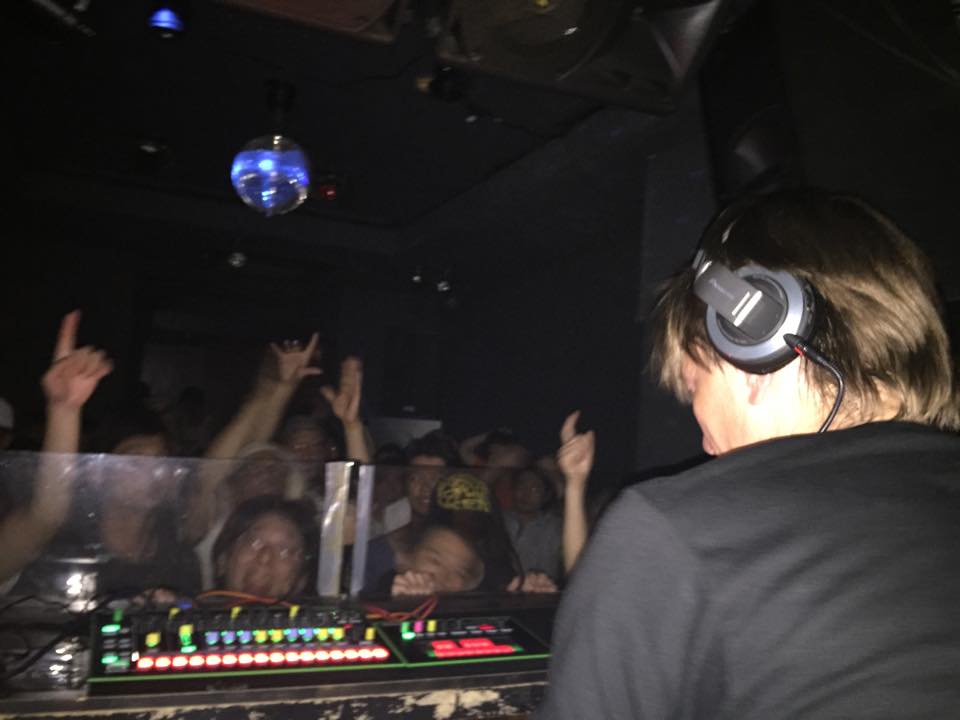 Now that was a BOMB of a party. The best of this Japan Tour, behold, the best …