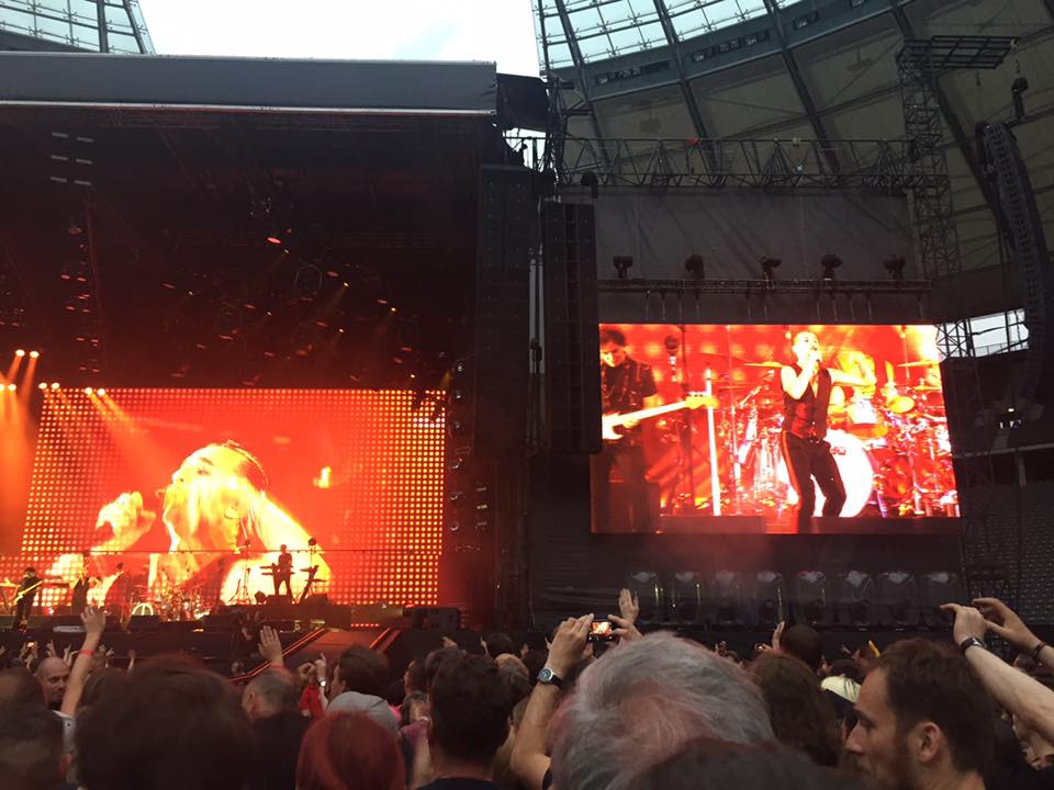 Fantastic moments at yesterday's Depeche Mode concert at Olympiastadion Berlin …