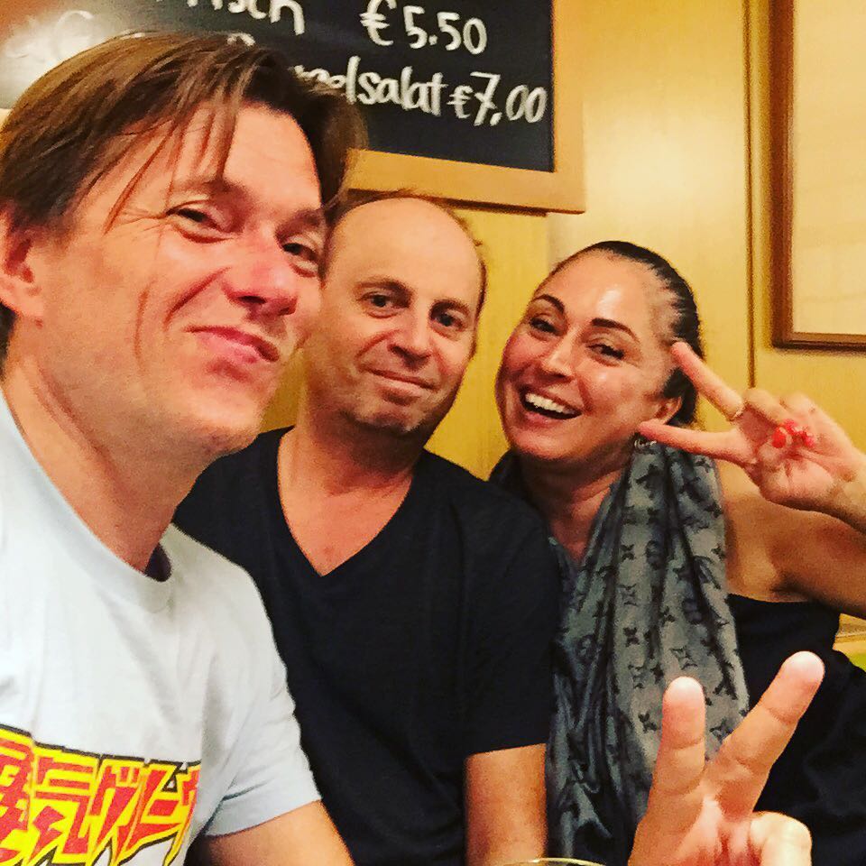 Japanese dinner in Düsseldorf‘s. Japanese quarter 🇯🇵⛩🍣 at Kikaku with Selda and …