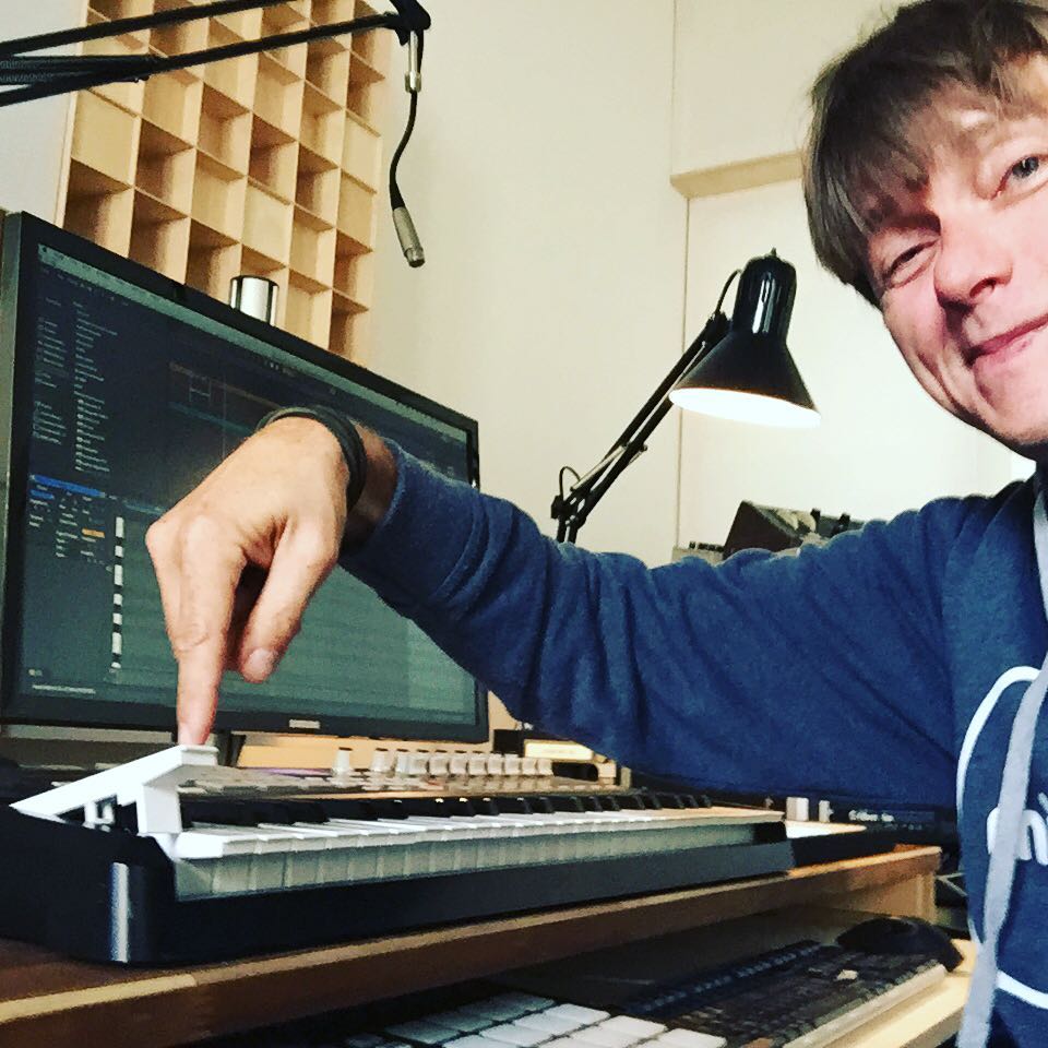 In the studio with my (Hu-)mate Gerret Frerichs.