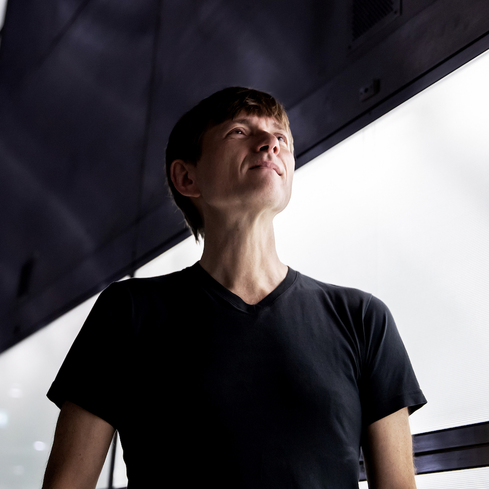 New artist photos by Marie Staggat