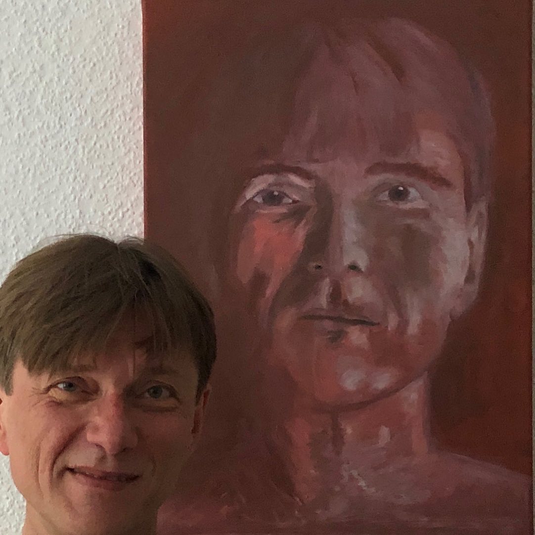 @maya.schenk painted a portrait of me after a photo by @mariestaggat Wow!! 🤩 …