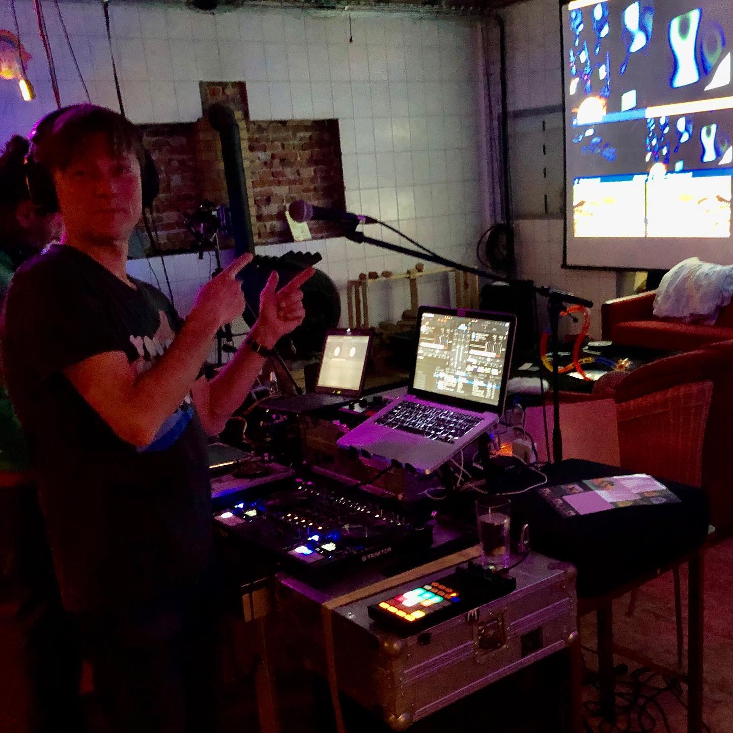 Chill Out tonight with #mijkvandijk and #mrvhuture #Ambient Set at #rc3 – the …