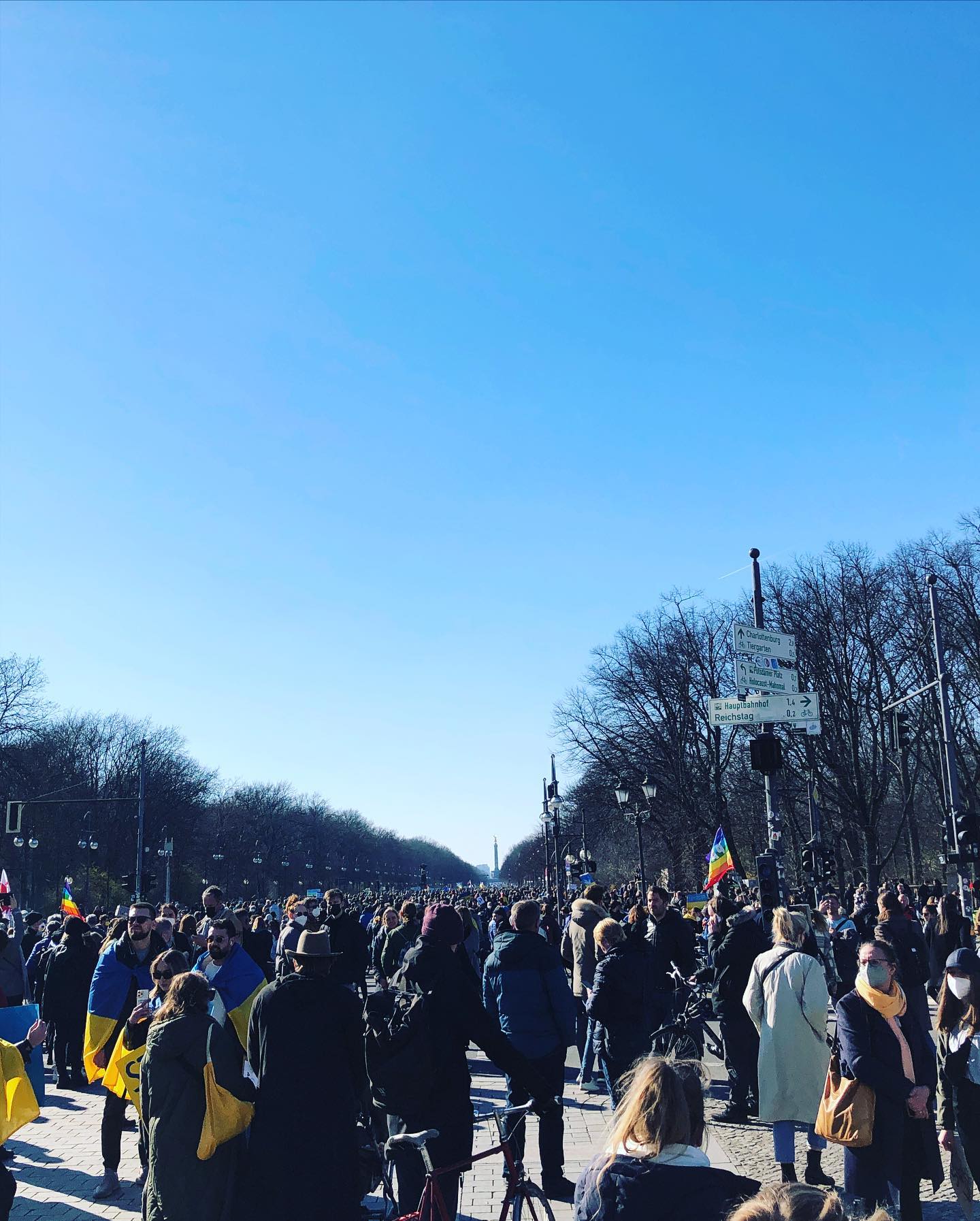 Powerful #peaceforukraine demonstration in