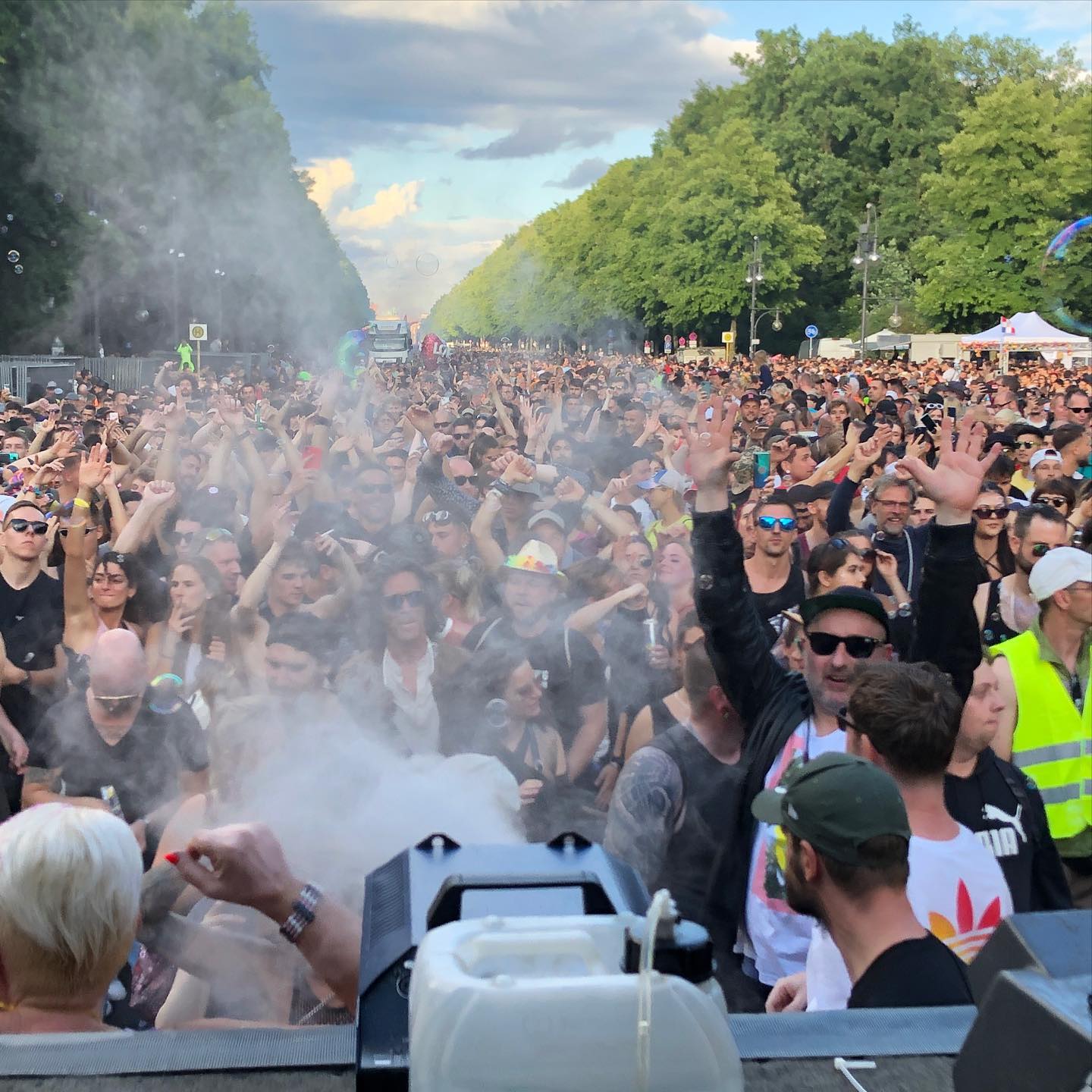 We had a fog machine and we were using it on the #derweißehase float at …