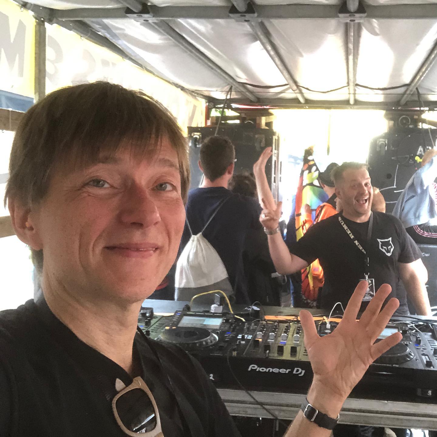 DJ-Booth scenario on #derweißehase float: preparing for my set, while #benremus …