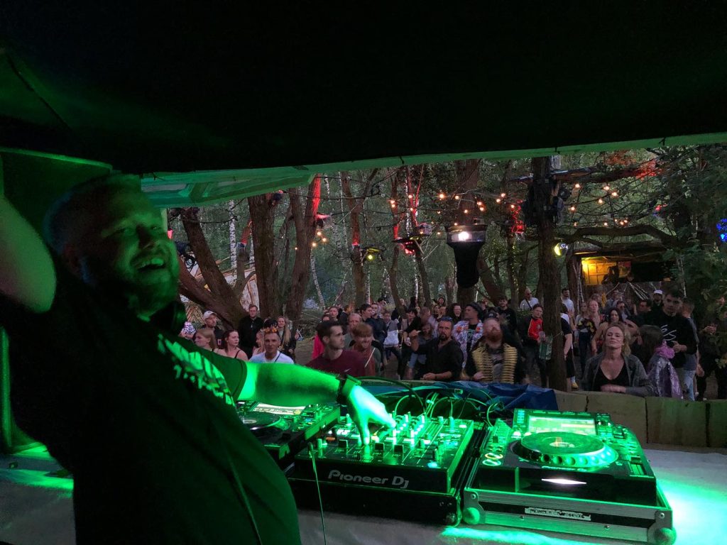 Amazing atmosphere at #zauberwald stage #hexenwerkfestival , can’t wait to play!