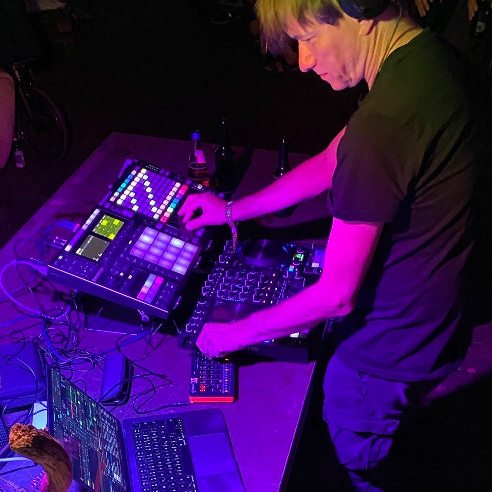 Greetings from CCCamp 2023. I played a 3 hour Chillout/Ambient Set yesterday …