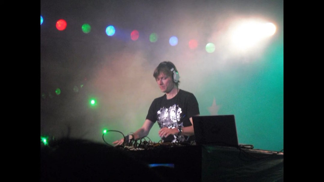 Mijk van Dijk – New World (Club Edit)