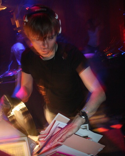 #ThrowbackThursday – yours truly at Waagenbau Club Hamburg, 17 years ago, July …