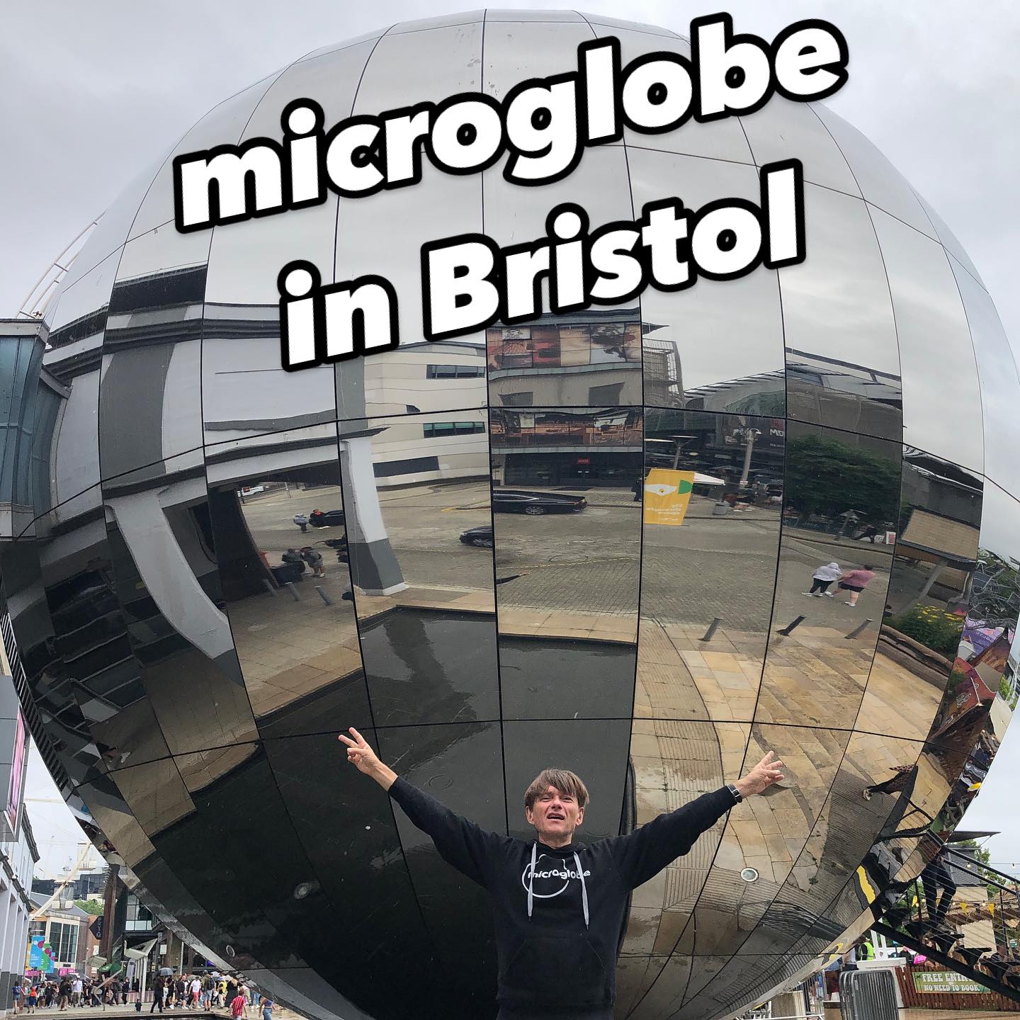 Found this mirror microglobe in Bristol. @djbabydoc did the photography …