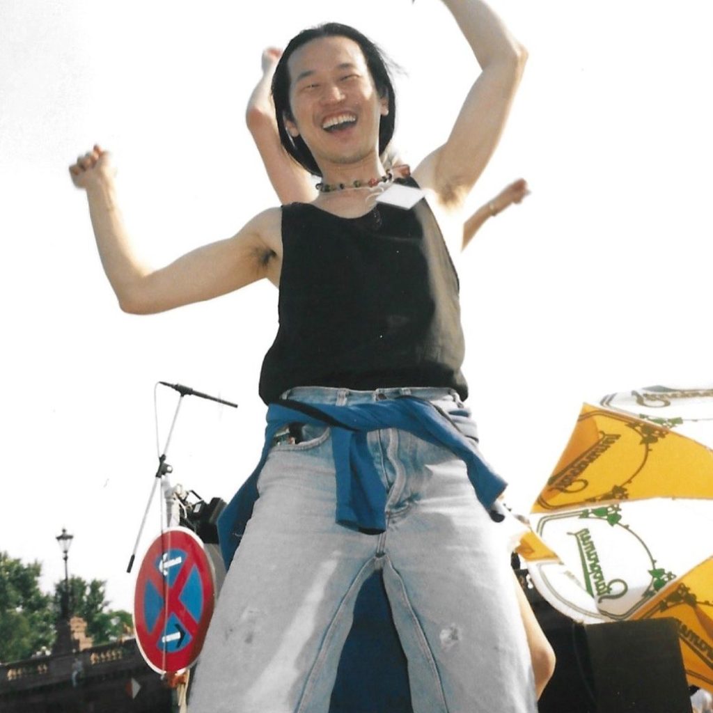 30 years ago at the 1995 Love Parade, local radio station Kiss FM organized the …
