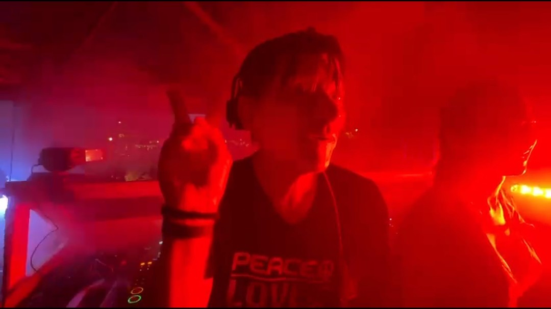 Mijk van Dijk drops his track “DJ Machine” during hi closing set on the …