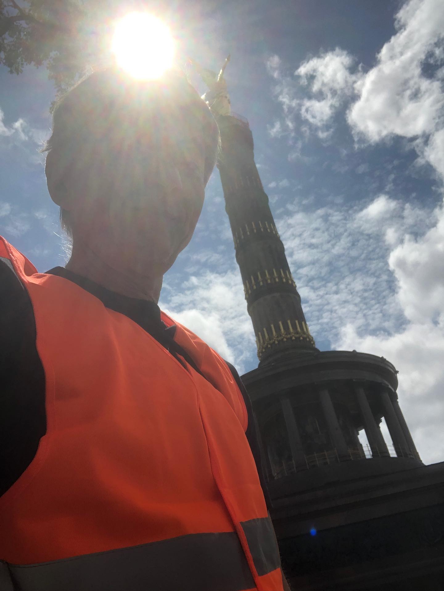Back to the Siegessäule. #cleanupday #mijkvandijk #mvdbln #mvdjpn #berlin …