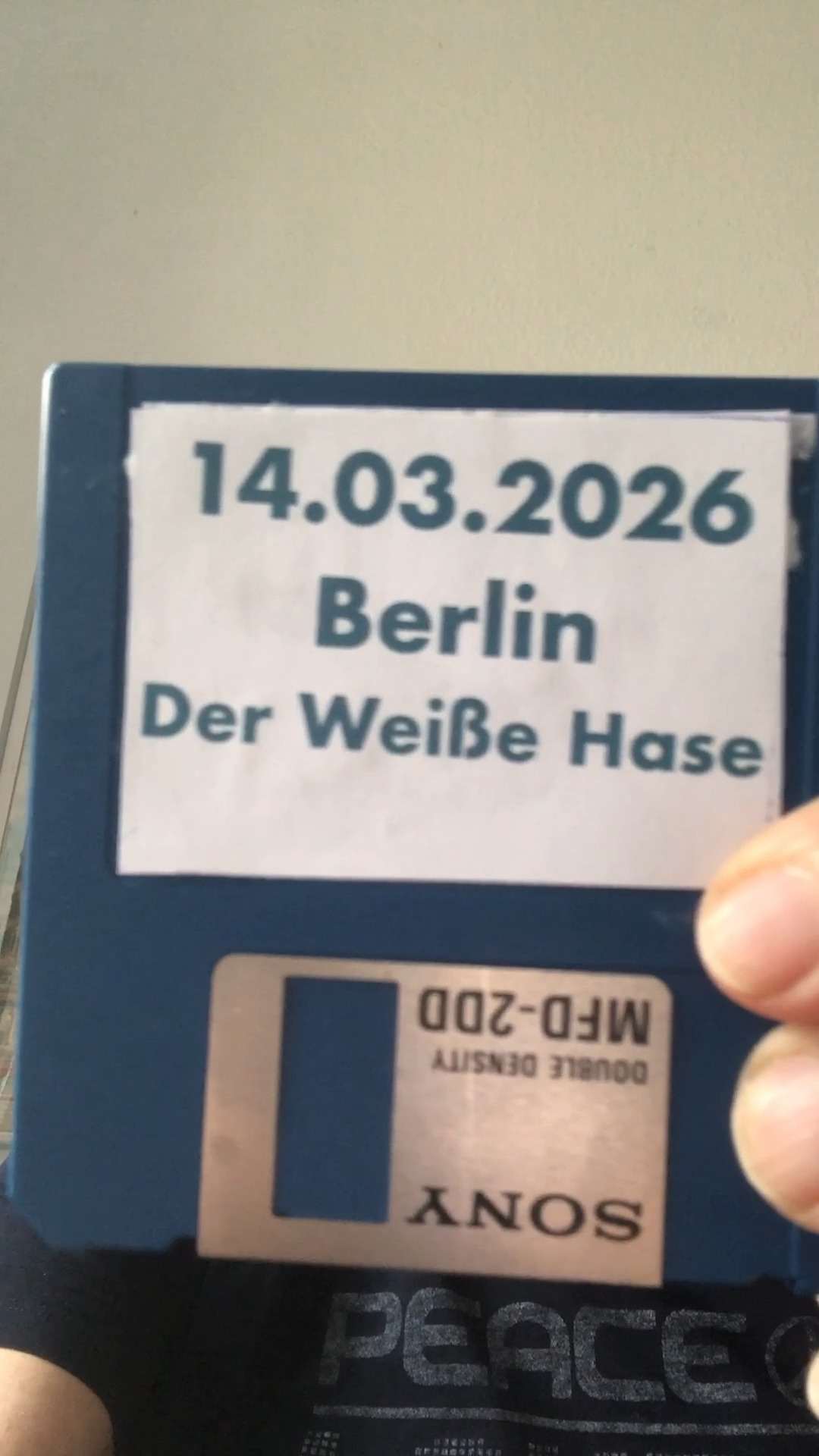 Tonite, tonite: @der_weisse_hase_berlin r:nøcturn